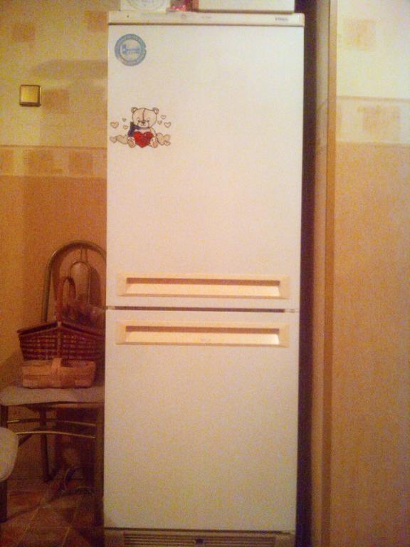 срочно.холодильник бу трёхкамерный - купить в Москве, цена 3 500 руб., продано 1
